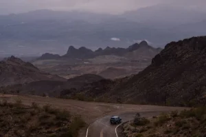 Nashville Road-Trip Feature Traces How America’s Beloved Highway Vacations Were Shaped by Cars, Highways, Family Memories, and Changing Travel Habits